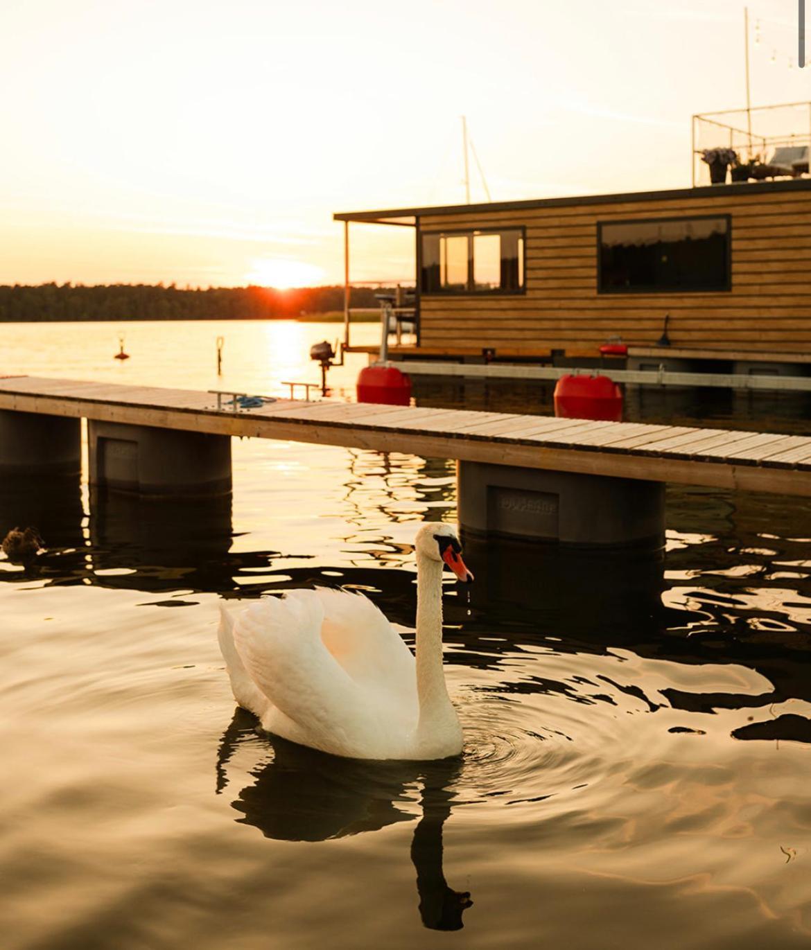 Domek Na Wodzie - Houseboat -Sauna, Taras Na Dachu, Dwie Sypialnie Mikołajki 외부 사진