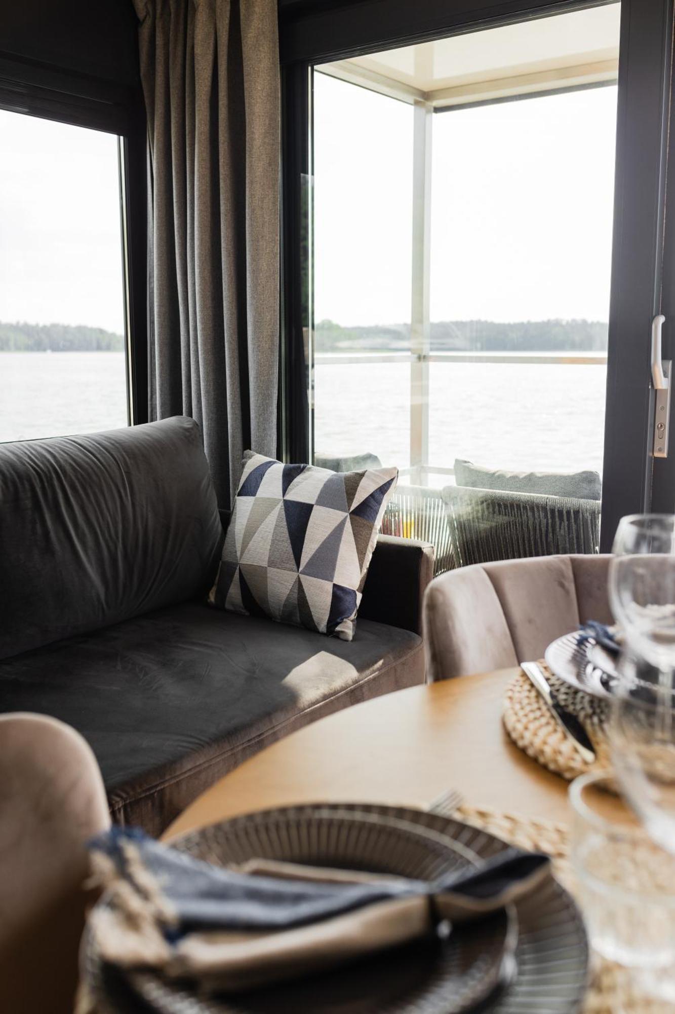 Domek Na Wodzie - Houseboat -Sauna, Taras Na Dachu, Dwie Sypialnie Mikołajki 외부 사진