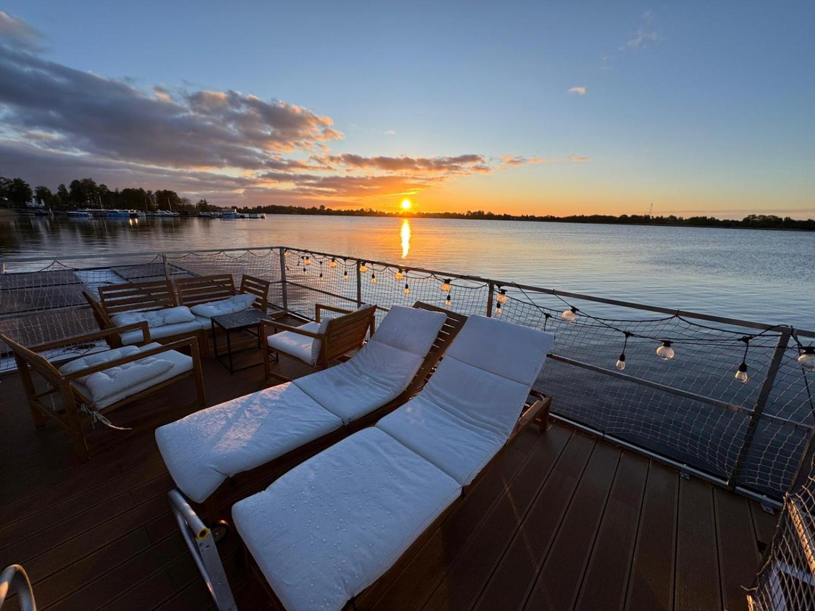 Domek Na Wodzie - Houseboat -Sauna, Taras Na Dachu, Dwie Sypialnie Mikołajki 외부 사진